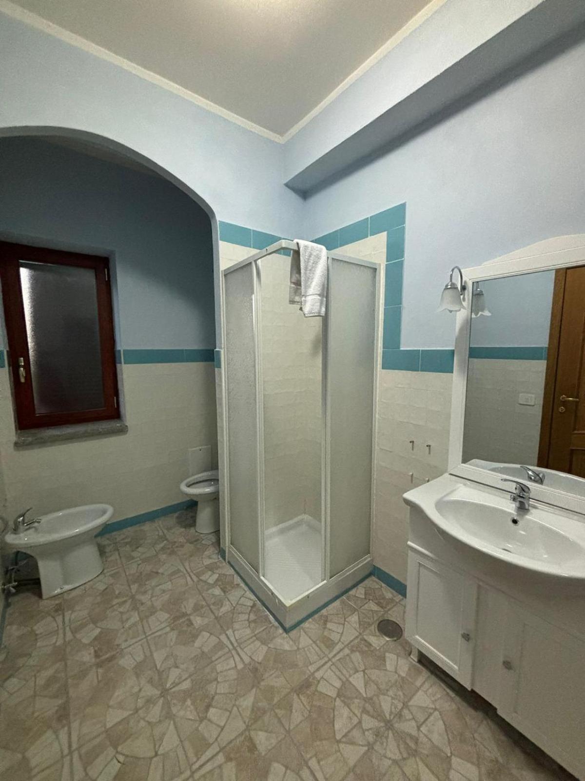 Domus Arco Romano Guest House Itri Esterno foto