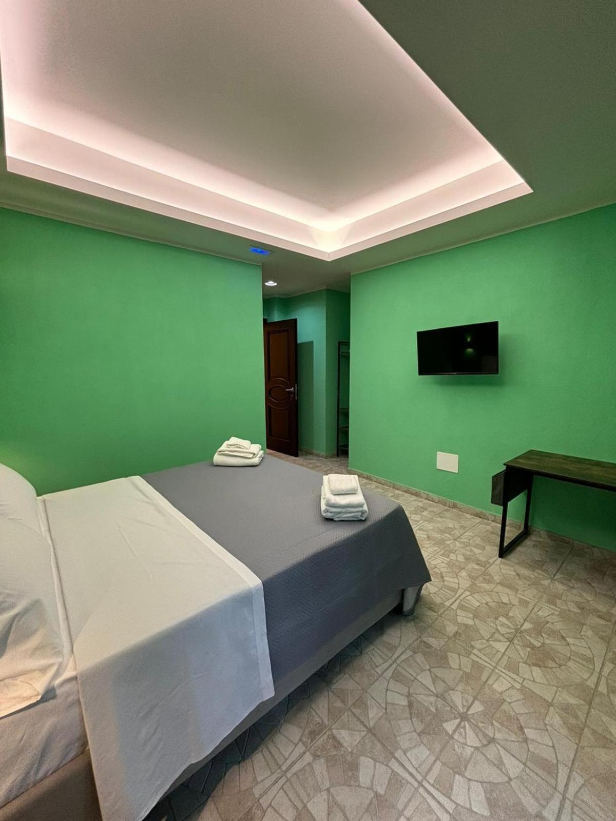Domus Arco Romano Guest House Itri Esterno foto